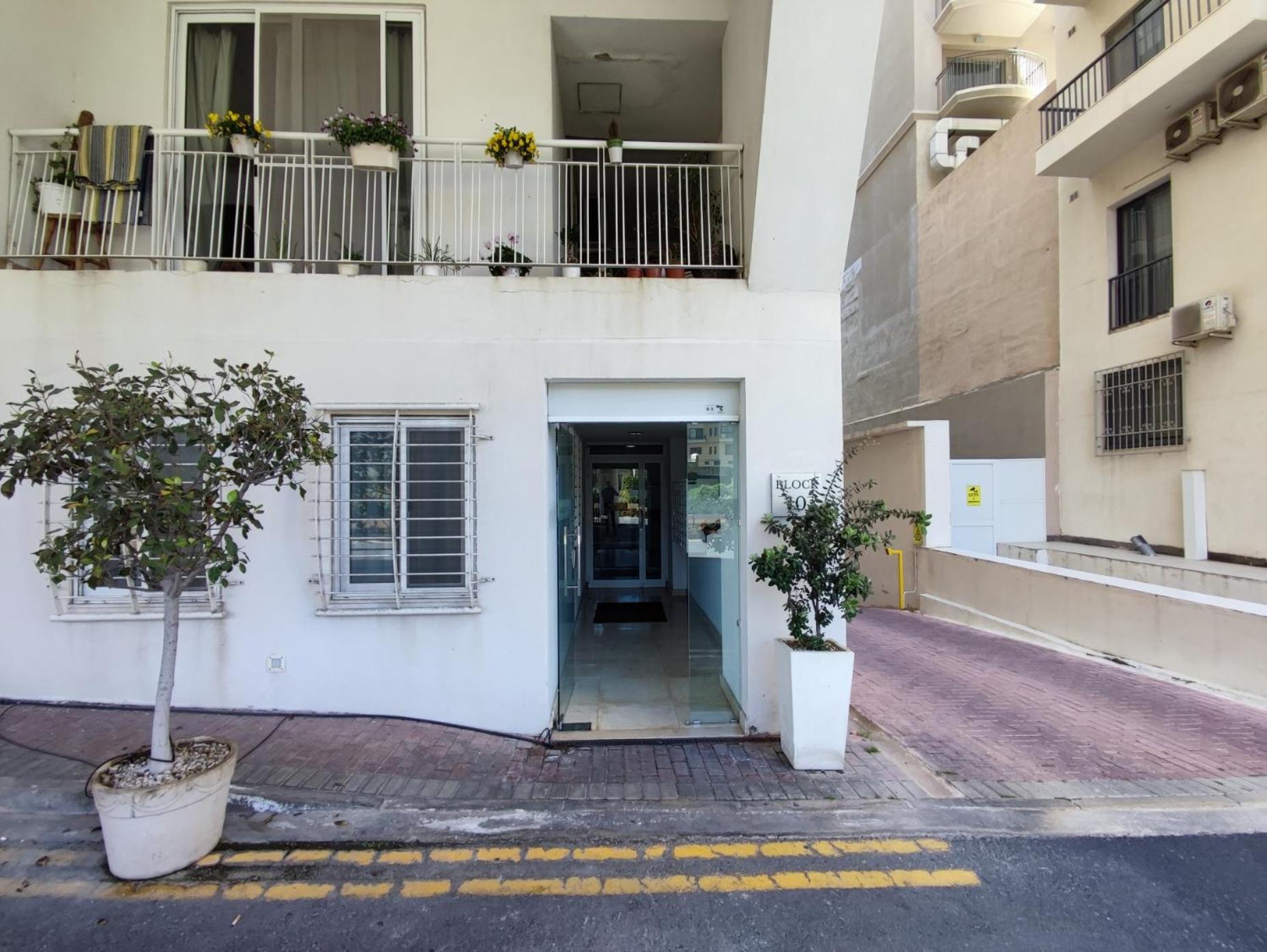 St Julians - Balluta 2 Bedroom Apartment San Julián Exterior foto